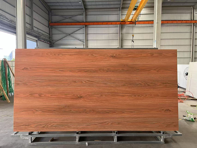 Piedra sinterizada de madera marrón